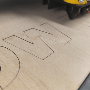 Rétegelt lemez lézervágás