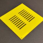 3mm vastag öntött plexi lemezből lézervágott előlap.